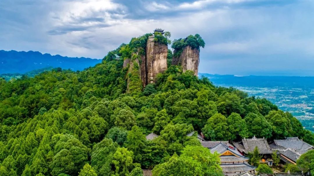 讀李白 游神州丨跟著李白去旅游中華文化主題旅游線路正式發(fā)布，一起開啟詩意文化之旅。