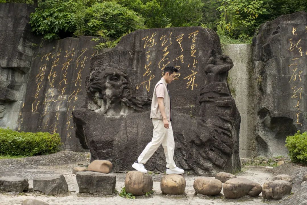 讀李白 游神州丨跟著李白去旅游中華文化主題旅游線路正式發(fā)布，一起開啟詩意文化之旅。